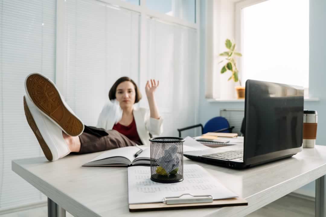 Success-Hindering Habits to Kick Out of Your Life
